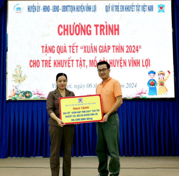 Trao quà Tết cho 178 trẻ em khuyết tật, mồ côi tại Bạc Liêu