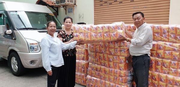 Trao tặng 25.000 gói snack My Chiu trị giá 200.000.000 đồng cho trẻ em khuyết tật, các tỉnh, TP Bến Tre, Tây Ninh & TP. HCM